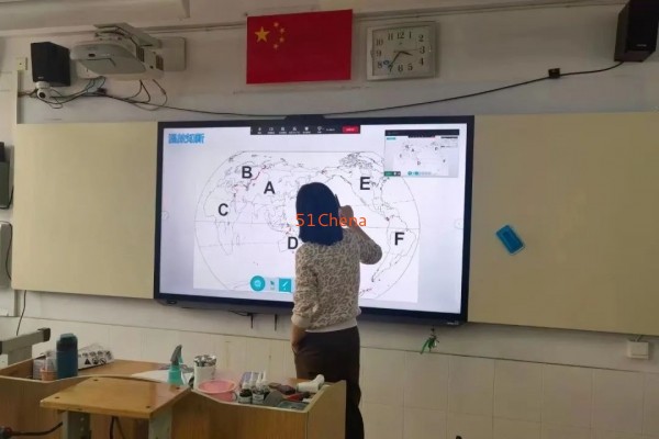 老師說 - 海信智慧黑板打造交互式智慧課堂，為教育插上騰飛的翅膀
